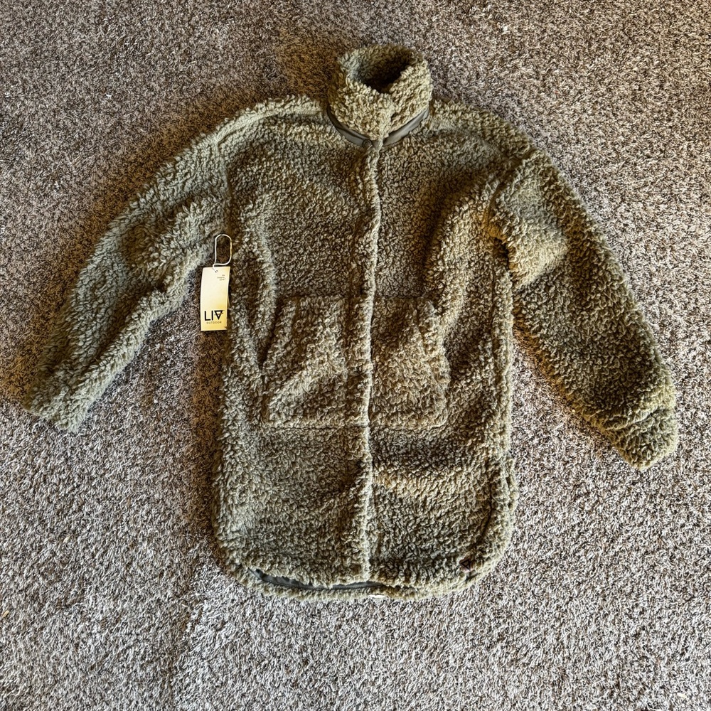 LIV NWT Girls L‎ Kinsley Long Coat Solid Aloe Insulating Pile Fleece